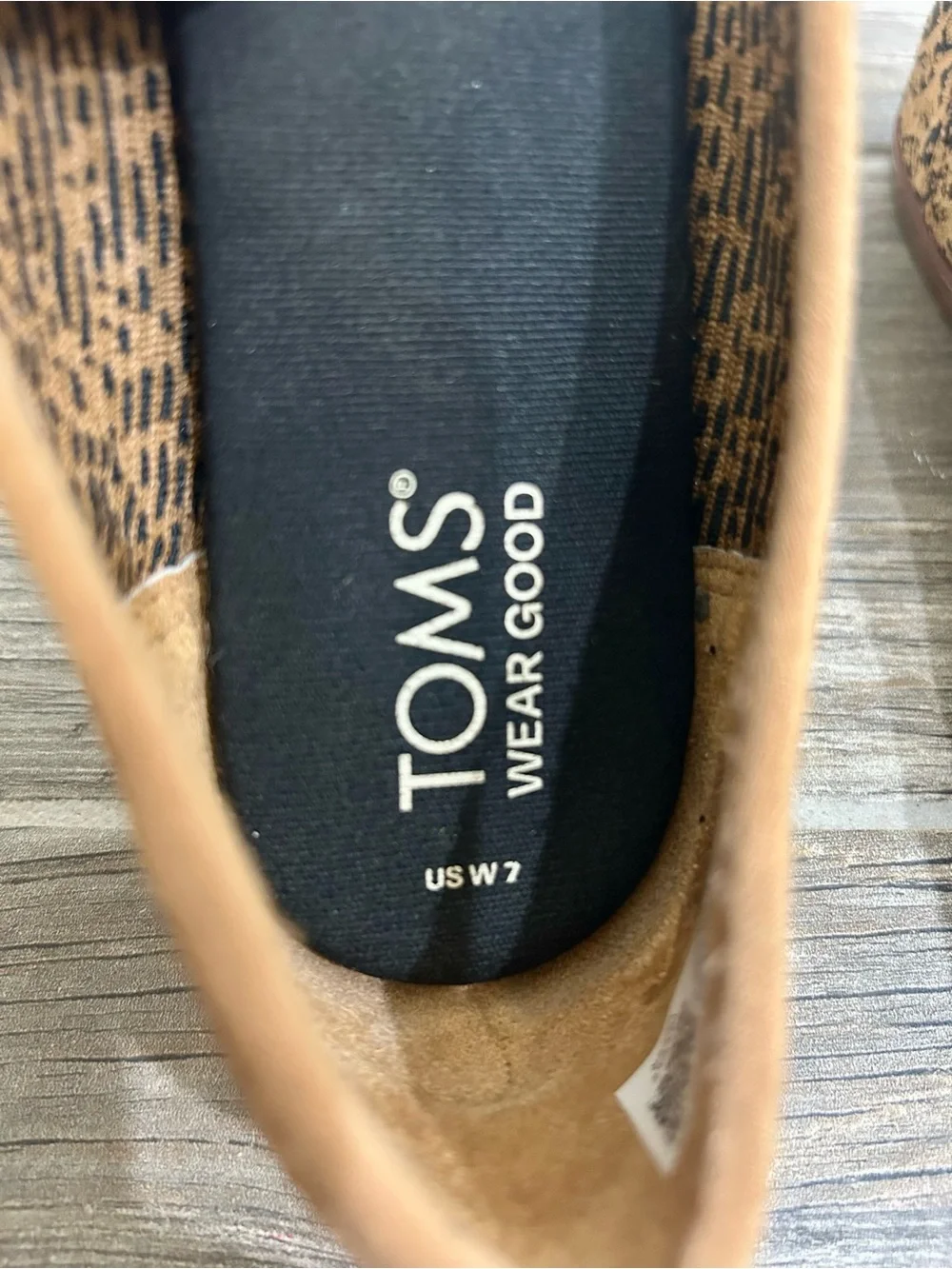TOMS Katie Pointed Toe Knit Leopard Flats Women’s Size 7